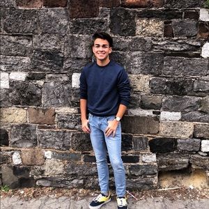 Meet your Posher, Cheistopher